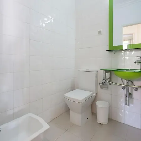 Anglesh Located Near The Centre Maison d'hôtes